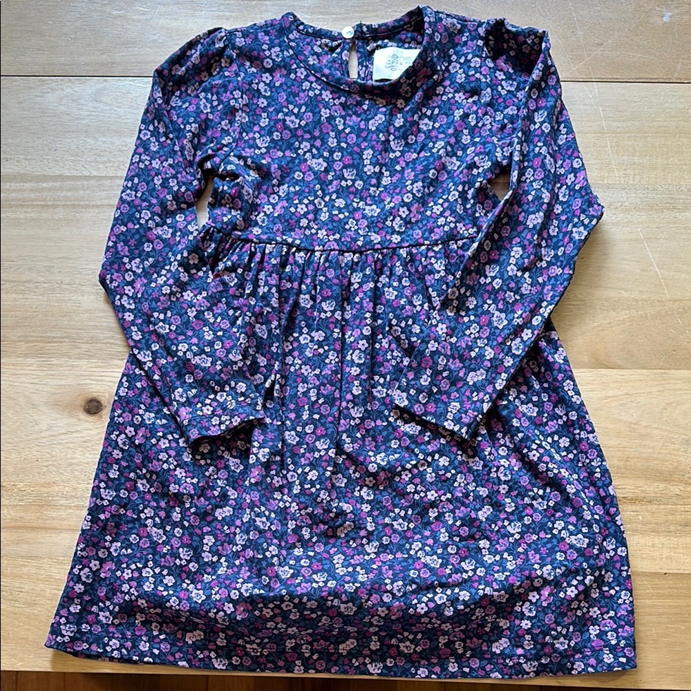 Beautiful Fall/Winter Dress.